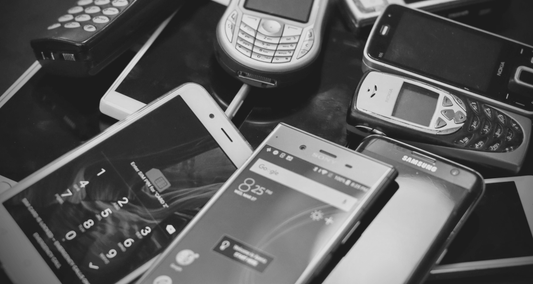 5 Things to do With Your Old Smartphone